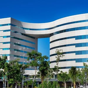 Holiday Inn & Suites - Merida La Isla By Ihg